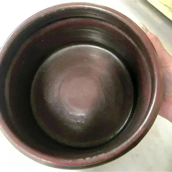 Vintage J.B.K. Canada pottery casserole dish with lid - Picture 3 of 10